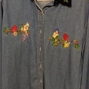 Basic Editions Holiday. Denim Christmas Shirt with Cardinals on it. Large